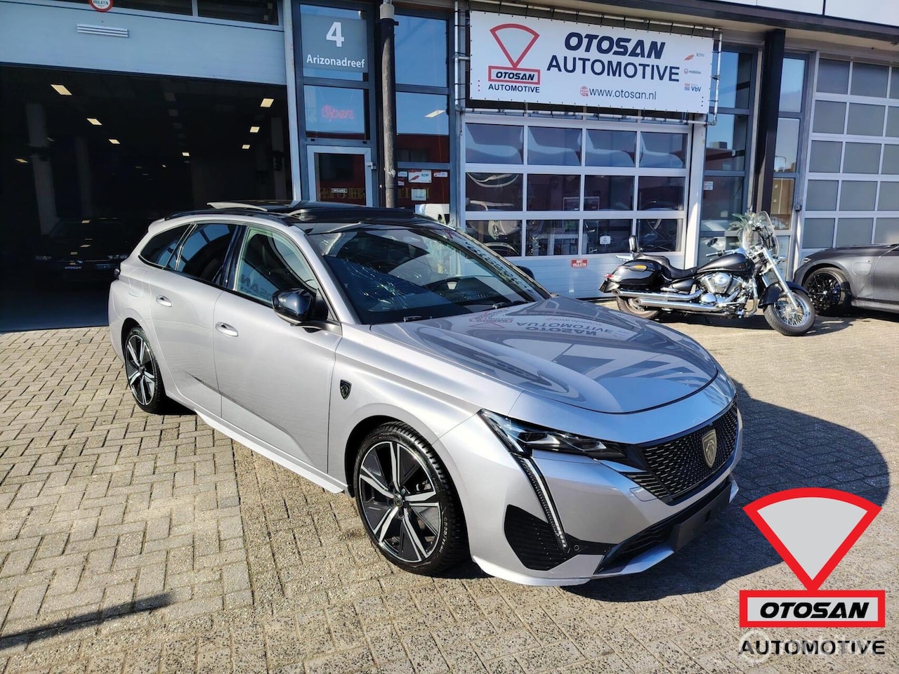 Peugeot 308 SW - 1.2 GT-Line 131PK! Automaat PANO LEER BOMVOLL - AutoWereld.nl