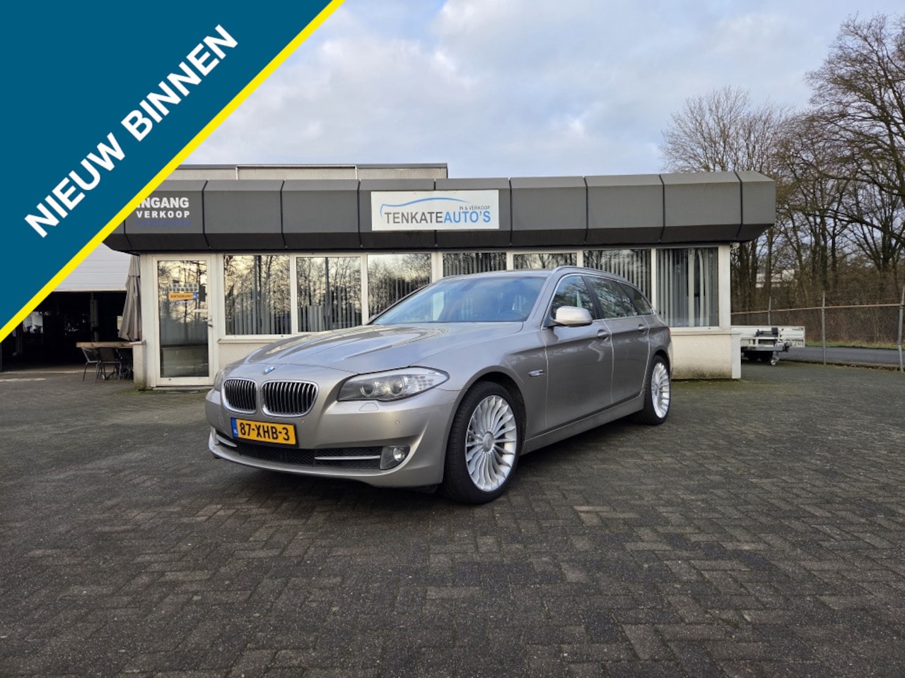 BMW 5-serie Touring - 520i High Executive Leder Automatische airco Cruise control 19 i - AutoWereld.nl