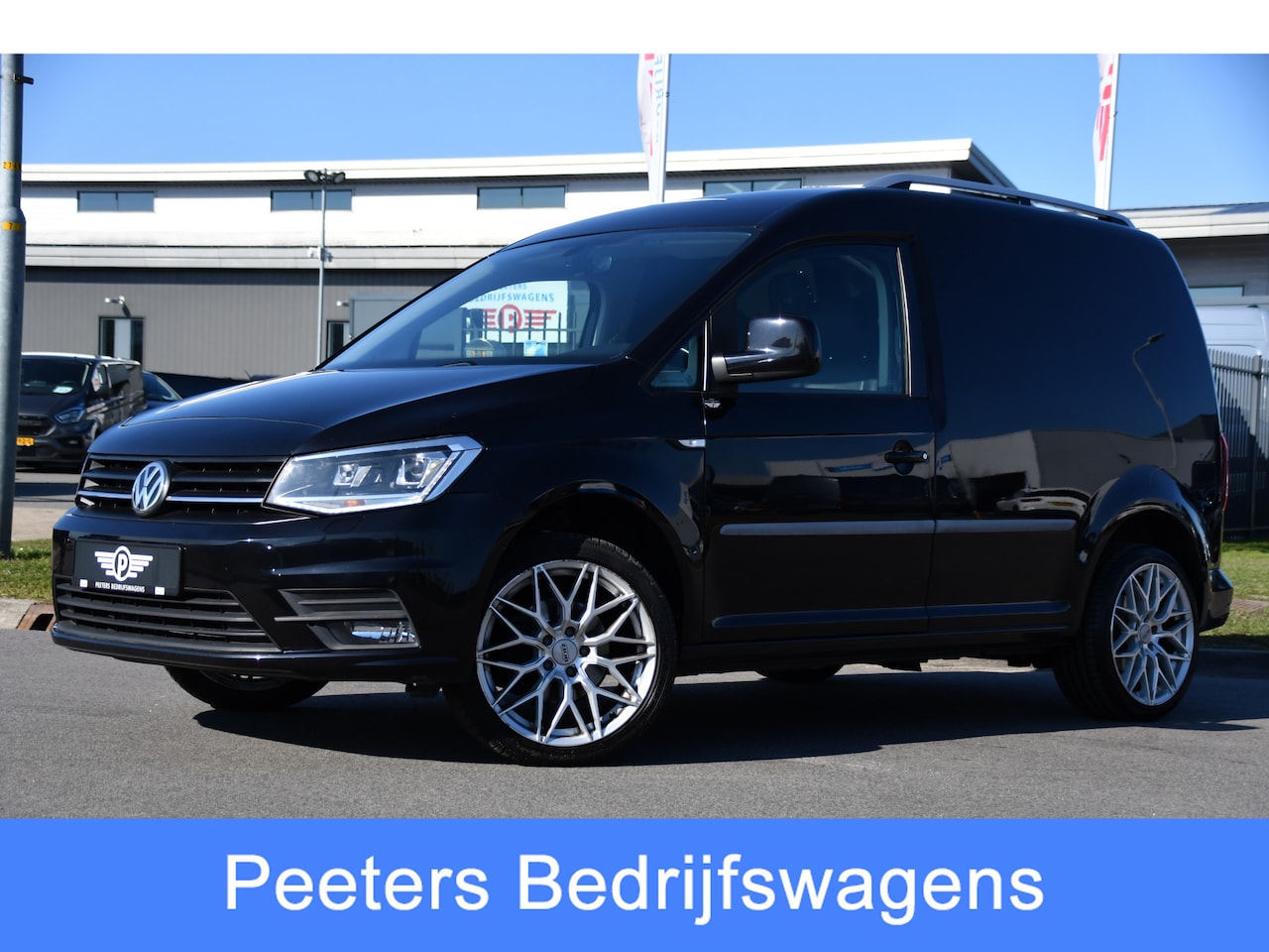 Volkswagen Caddy - 2.0 TDI L1H1 Highline Black Edition Adaptieve Cruise, Carplay, 150pk, Automaat, LED, Stoel - AutoWereld.nl