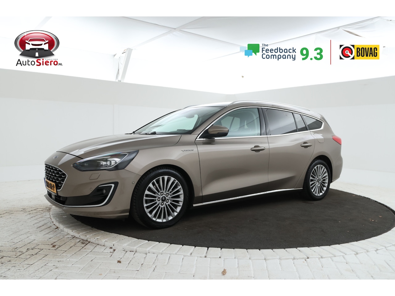 Ford Focus Wagon - 1.5 EcoBlue Vingale Panorama, Leer, Xenon, Climate, Trekhaak - AutoWereld.nl