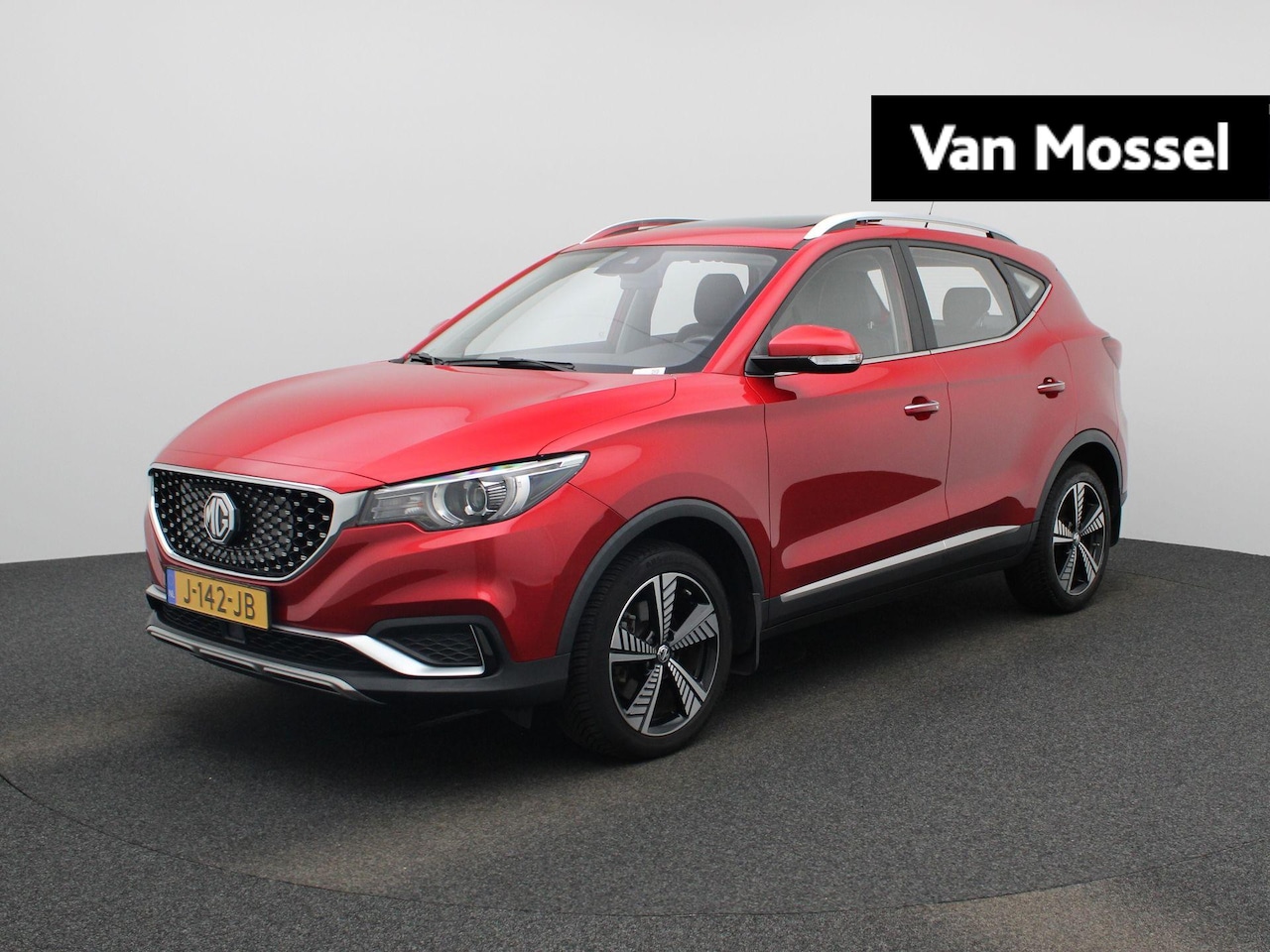 MG ZS - Luxury 45 kWh | Apple Carplay / Android Auto | Camera | Stoelverwarming | Schuif/Kanteldak - AutoWereld.nl
