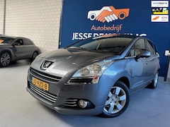 Peugeot 5008 - 1.6 THP Family 7persoons / bj.2011 / panoramadak / trekhaak / climate / cruise/ NAP met 17