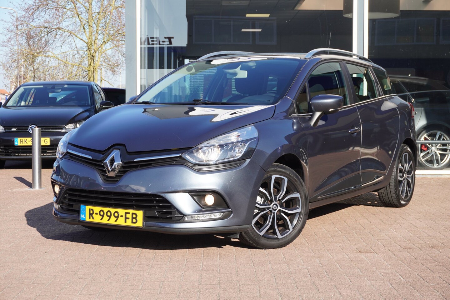 Renault Clio Estate - 0.9 TCe Limited 5deurs | 71.000KM | Airco | Navigatie | LM velgen | Inruil mogelijk - AutoWereld.nl