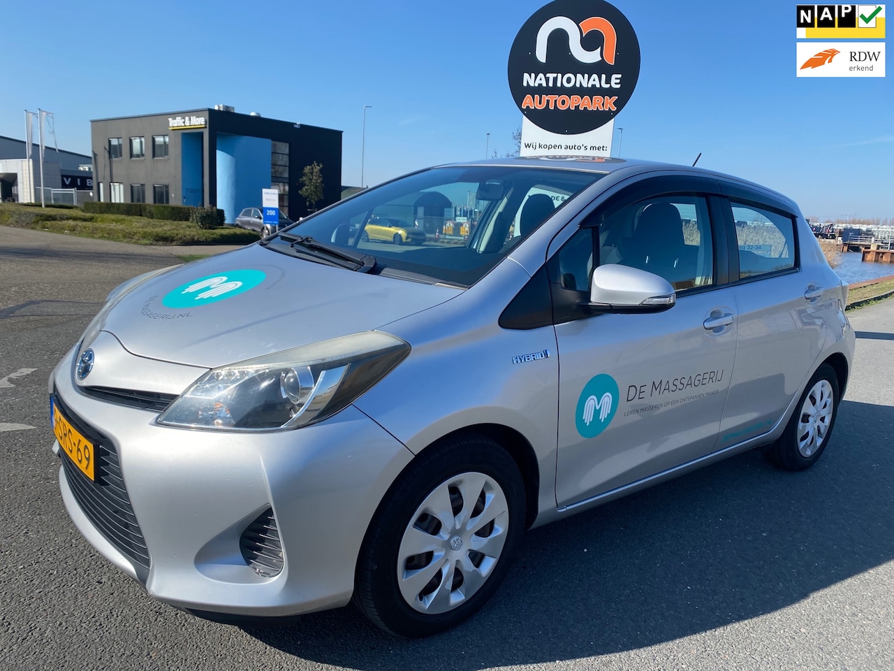 Toyota Yaris - 2013 * 1.5 Full Hybrid Aspiration * AUTOMAAT * APK * KM NAP ! - AutoWereld.nl