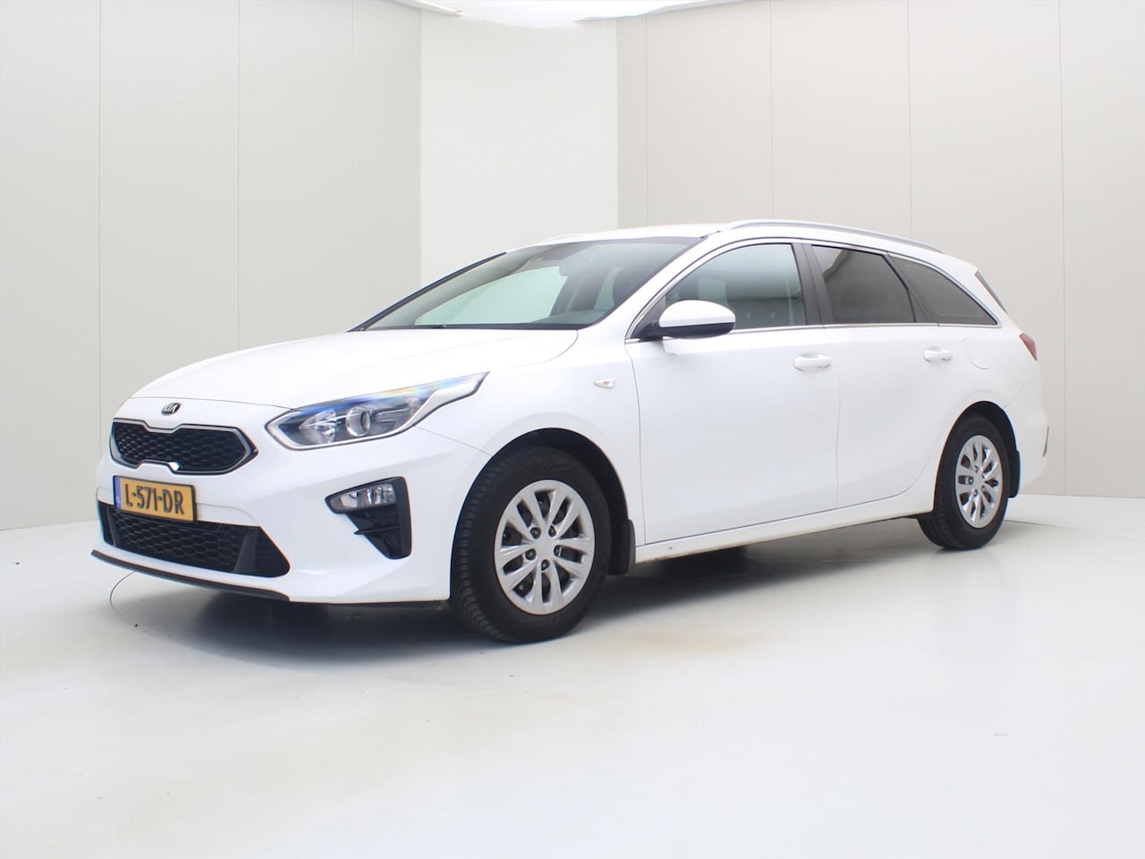 Kia Cee'd Sportswagon - Ceed Sw 1.4 T-GDi 140PK Automaat DynamicLine [CAMERA+CARPLAY+STOELVERWARMING+CLIMATE+PDC] - AutoWereld.nl