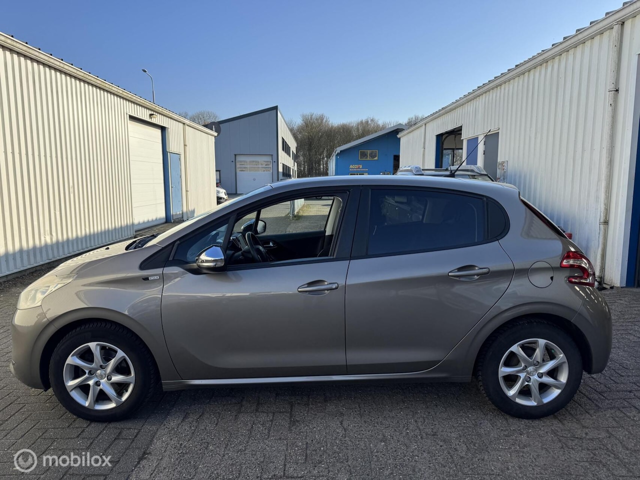 Peugeot 208 - 1.2 VTi Style | Koopje | Zo Mee ! | Airco | Navi - AutoWereld.nl