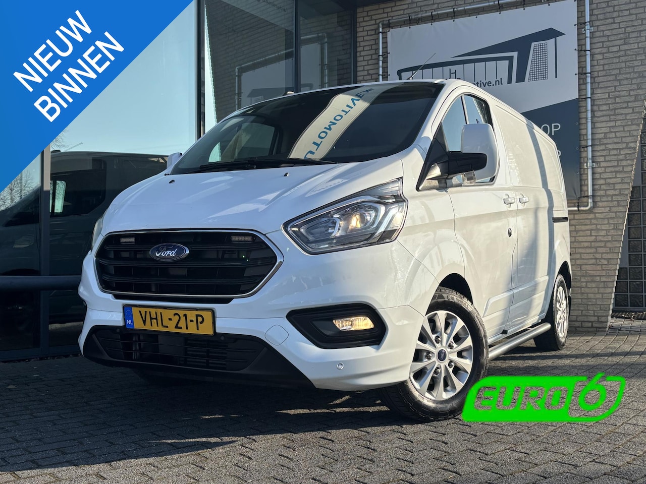 Ford Transit Custom - 2.0L1H1*A/C*CRUISE*HAAK*INRICHTING*VEBA KOELBOX - AutoWereld.nl