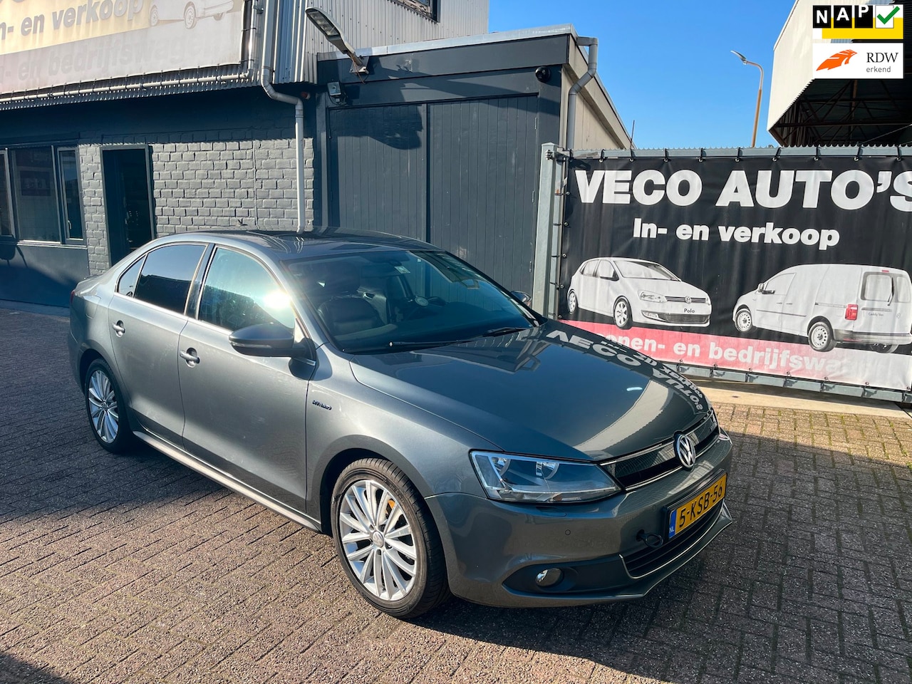 Volkswagen Jetta - 1.4 TSI Hybrid Comfortline STORING HYBRIDE SYSTEEM ACCU - AutoWereld.nl