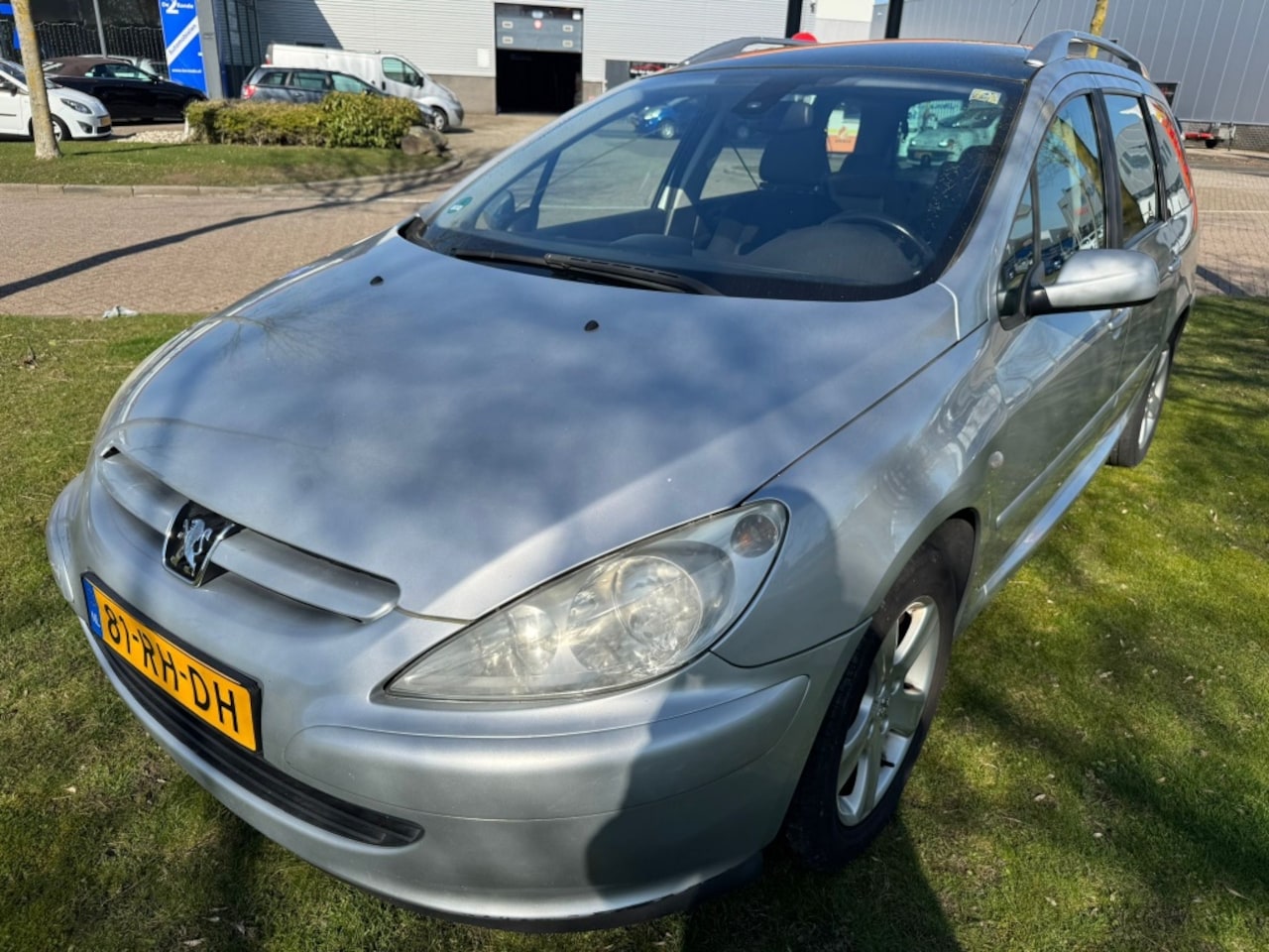 Peugeot 307 SW - 2.0 16V Premium NW APK BJ 2005 !!! - AutoWereld.nl