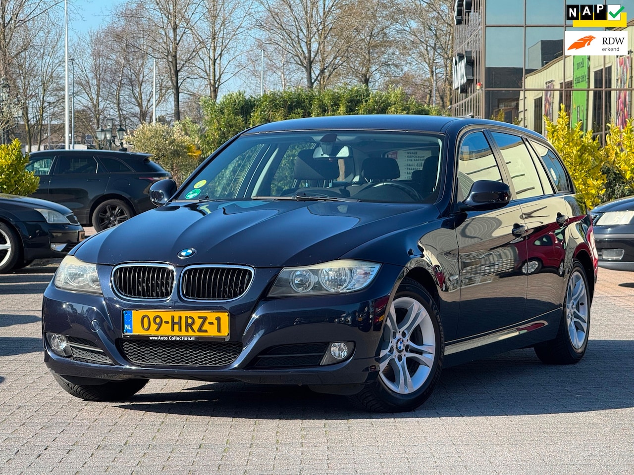 BMW 3-serie Touring - 318i Business Line | Groot scherm | Parkeersensoren | Bluethooth | 2 sleutels | Airco | El - AutoWereld.nl