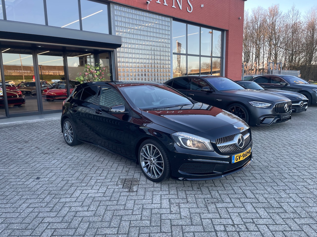 Mercedes-Benz A-klasse - 180 Ambition A180|AMG|AUT|2015|Zwart|APPLE CARPLAY|170PK|NL - AutoWereld.nl