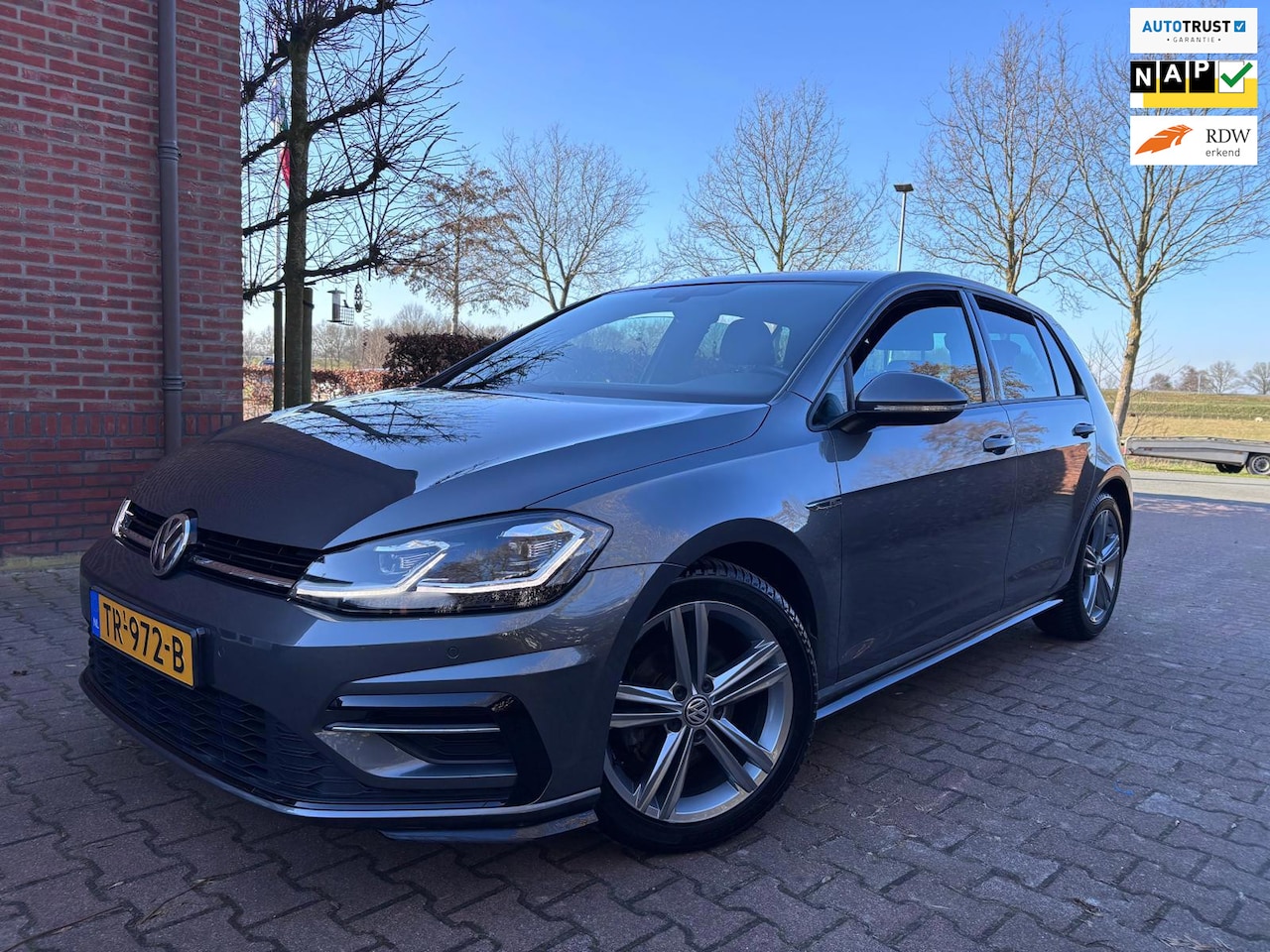 Volkswagen Golf - 1.0 TSI Highline Business R 1.0 TSI Highline Business R - AutoWereld.nl