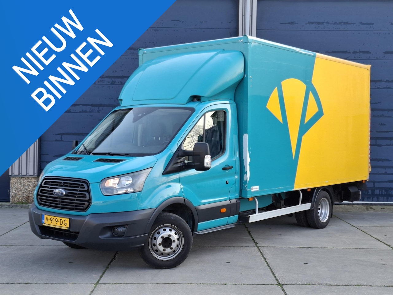 Ford Transit - 350 2.2 TDCI L4H1 Ambiente LAADKLEP / NAVI / CRUISE CONTROLE / 3 ZITS / EURO 6 - AutoWereld.nl