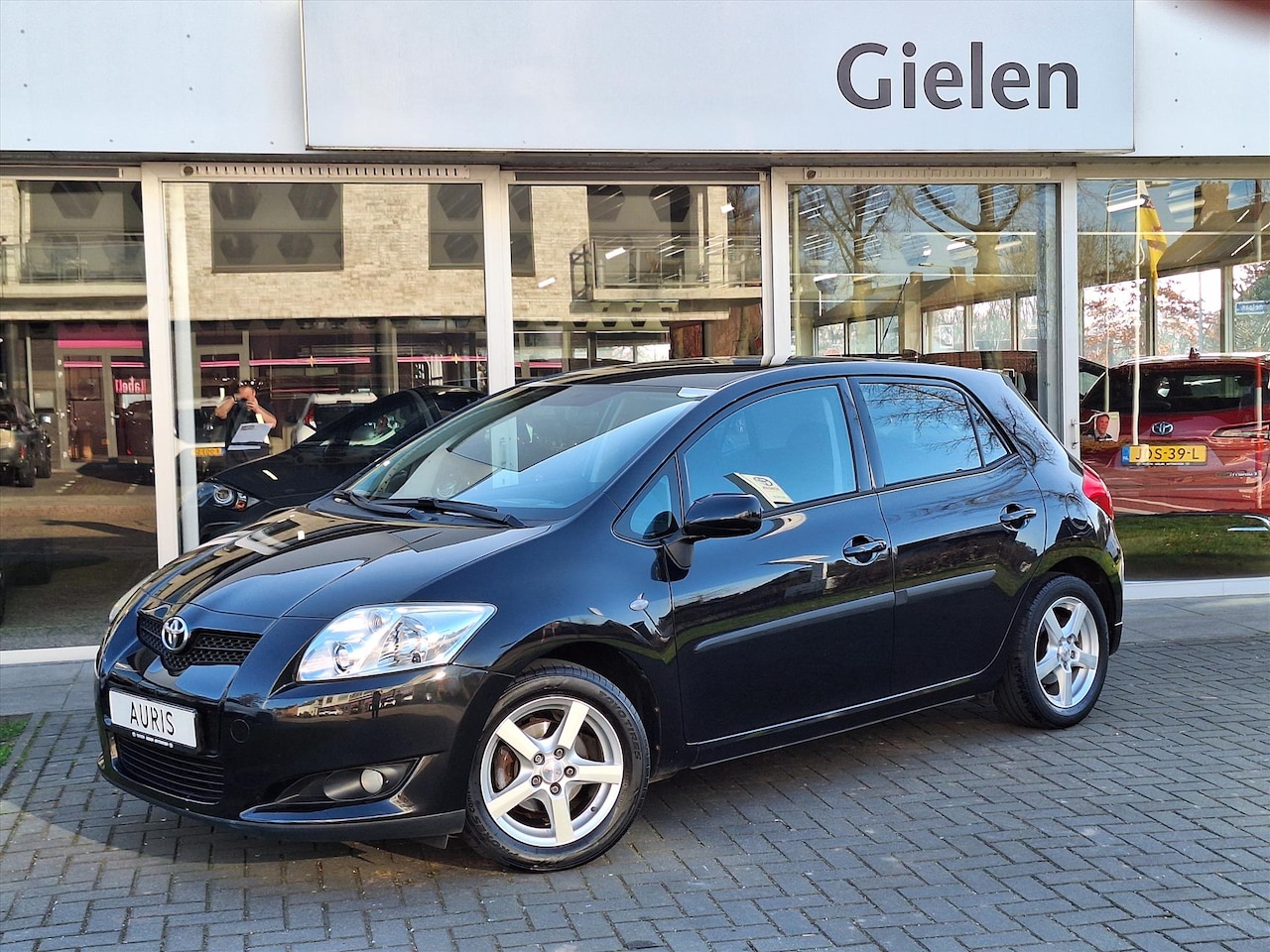 Toyota Auris - 1.6 VVT-I Dynamic | Trekhaak, 2e eigenaar, Climate control, Cruise Control, Radio/CD-Spele - AutoWereld.nl