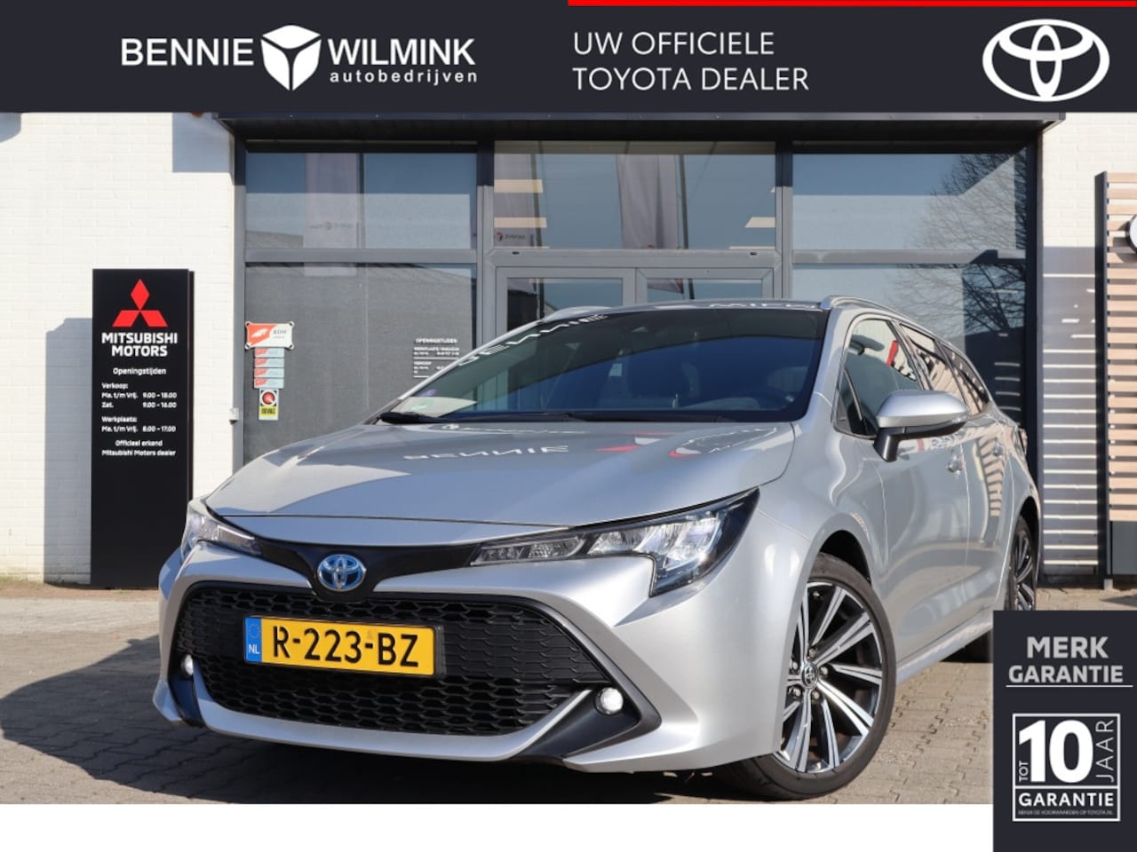 Toyota Corolla Touring Sports - 1.8 Hybrid Dynamic | Stoelverwarming | Carplay - AutoWereld.nl