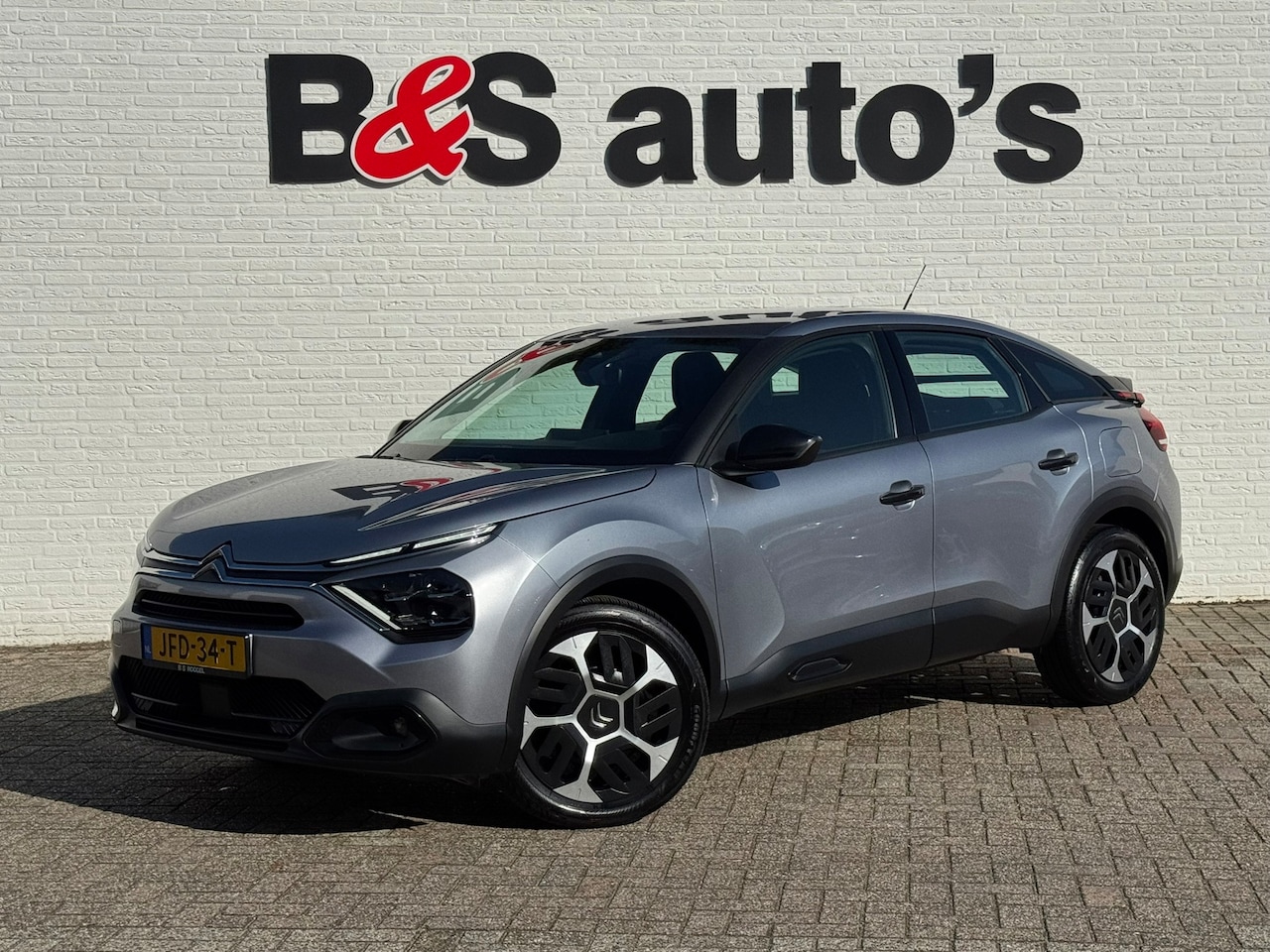 Citroën C4 - 1.2 PureTech Feel Cruise control Airco Apple/Android Carplay Navi Camera plus Parkeersoren - AutoWereld.nl