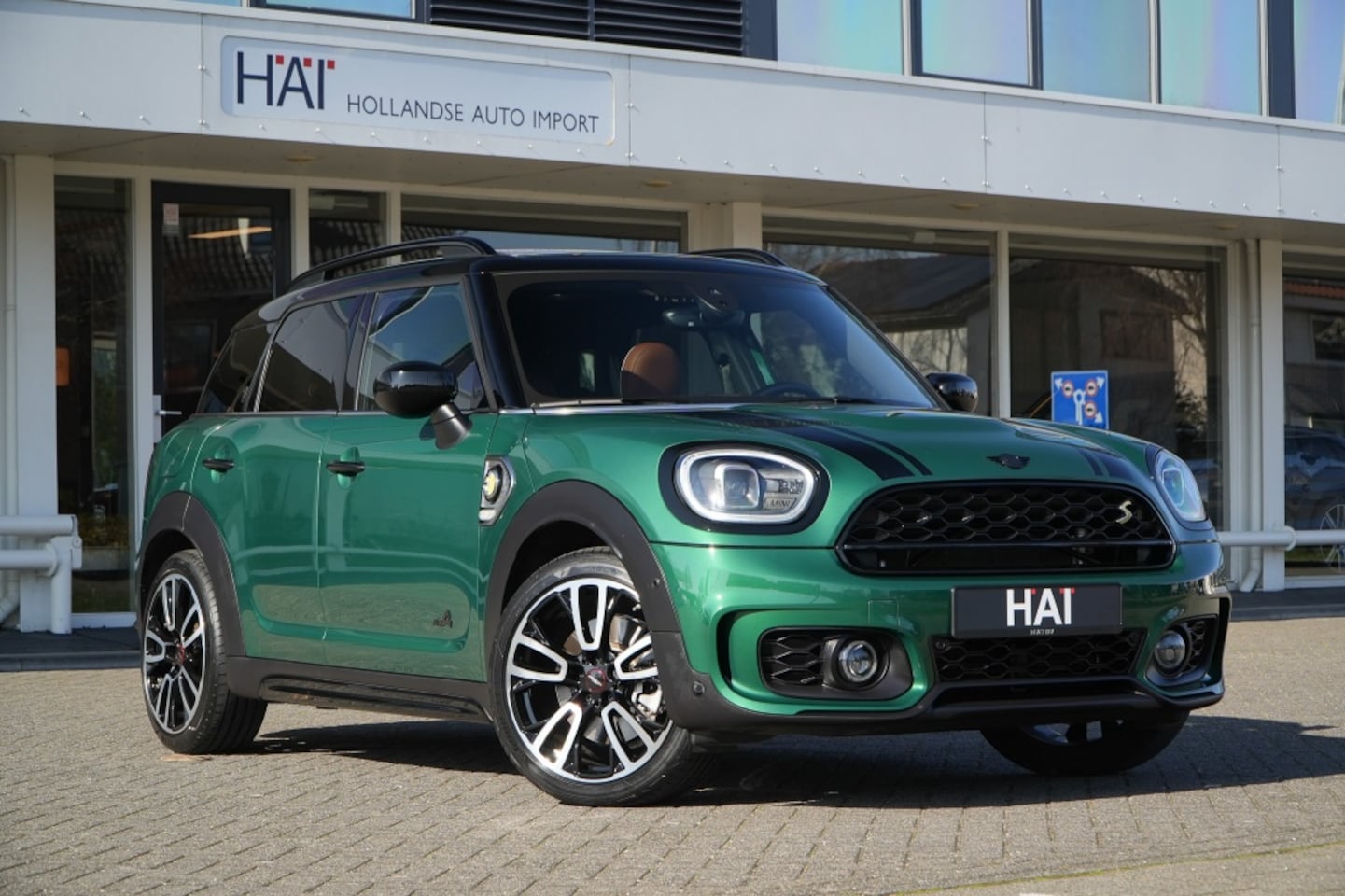 MINI Countryman - Mini 2.0 Cooper S E ALL4 Yours John Cooper Works | Pano I ACC - AutoWereld.nl