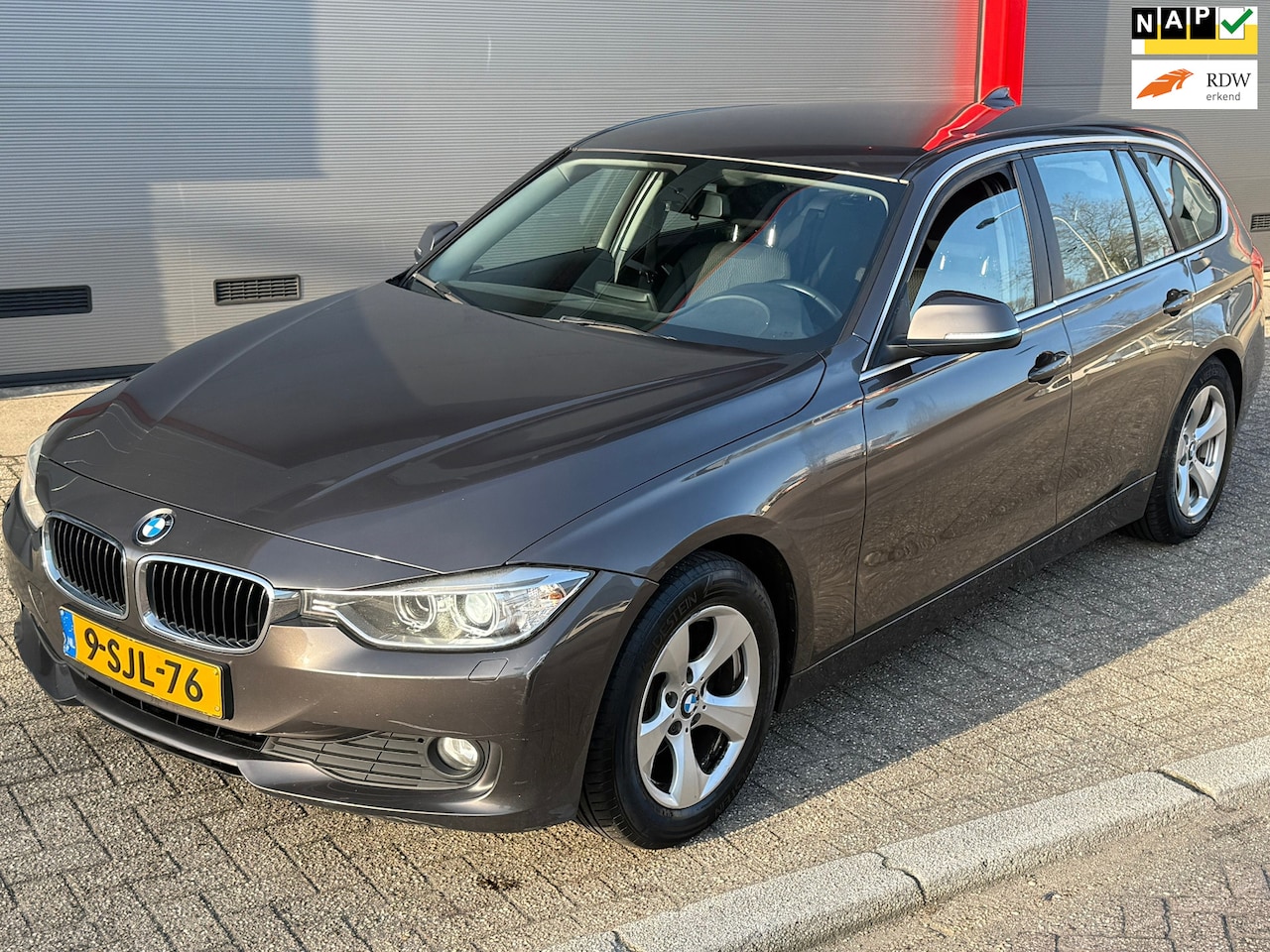 BMW 3-serie Touring - 320d EfficientDynamics Edition Executive Upgrade 320d EfficientDynamics Edition Executive Upgrade - AutoWereld.nl