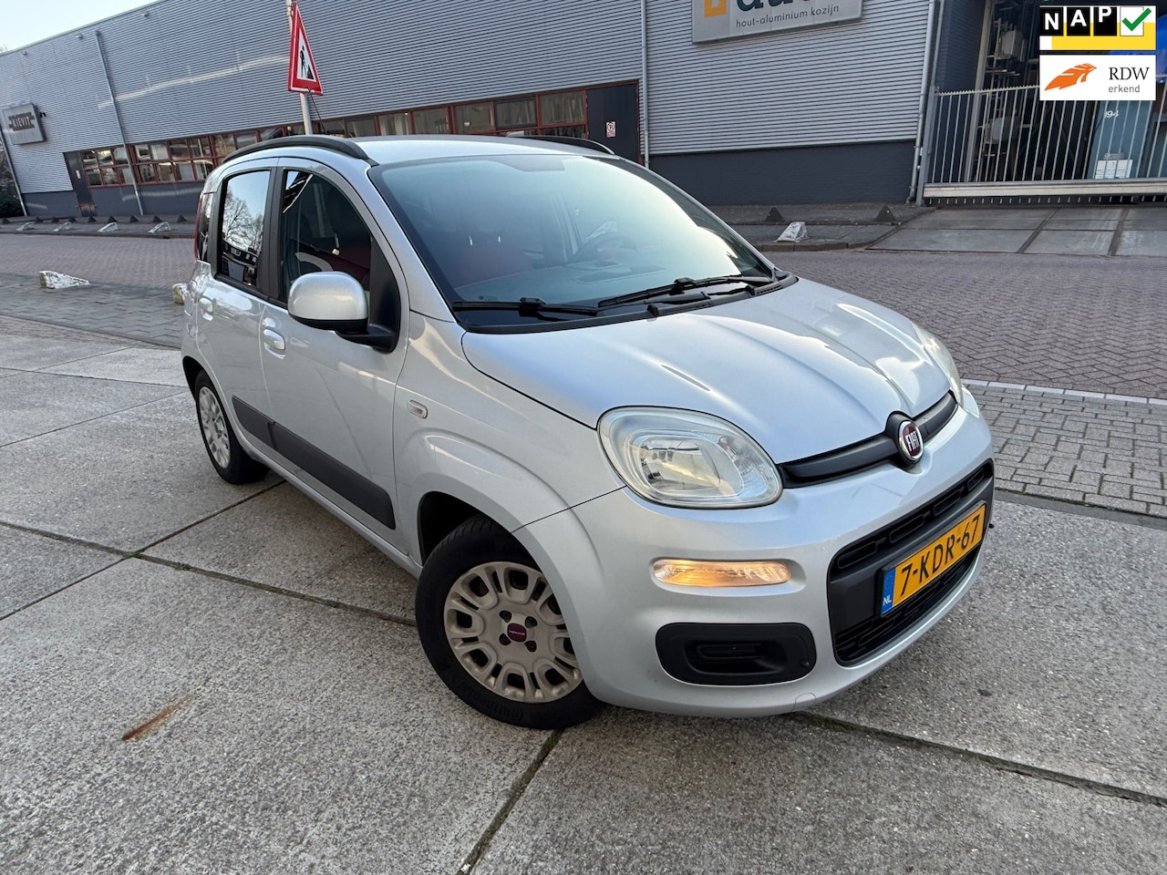 Fiat Panda - 0.9 TwinAir Lounge AIRCO 5 DR Volledig onderhouden NEW APK - AutoWereld.nl