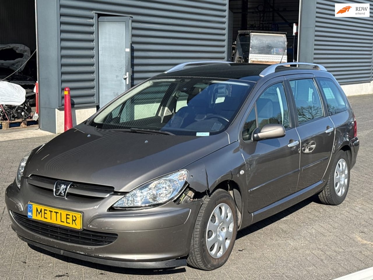 Peugeot 307 SW - 1.6-16V Premium 1.6 16V Premium, airco, zonnedak - AutoWereld.nl
