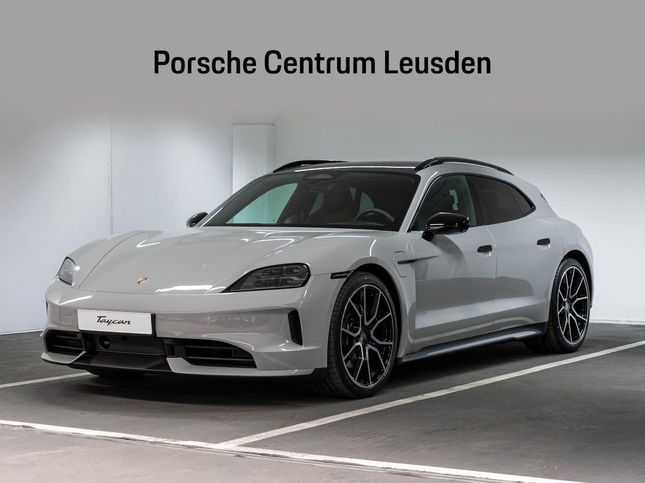 Porsche Taycan Sport Turismo - Black Edition - AutoWereld.nl