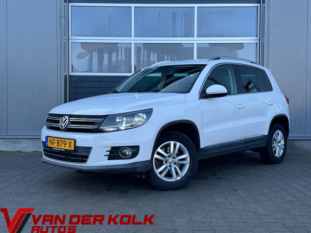 Volkswagen Tiguan - 1.4 TSI Sport&Style | Nieuwe Ketting | CarPlay | Cruise | Navigatie | Climate | Stoelverwa - AutoWereld.nl
