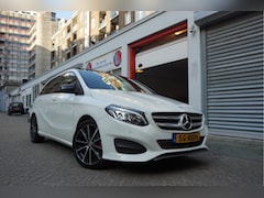 Mercedes-Benz B-klasse - 180 d Prestige Night | Panoramadak | Trekhaak | Leer + memory + stoelverwarming | Boekjes