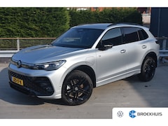 Volkswagen Tiguan - 1.5 eHybrid 272PK Phev R-Line Edition | TREKHAAK | STOELVERW. | HEAD-UP | MEMORY | PREMIUM