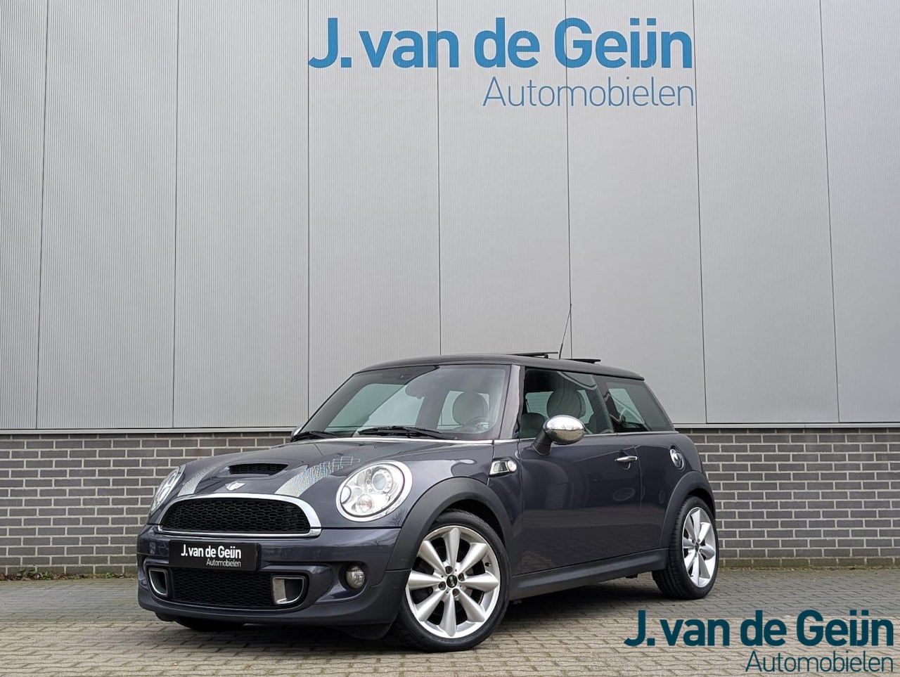 MINI Cooper S - Mini 1.6 10 Years II | Panorama | Leder | Xenon | Org NL | APK&OH Nieuw - AutoWereld.nl