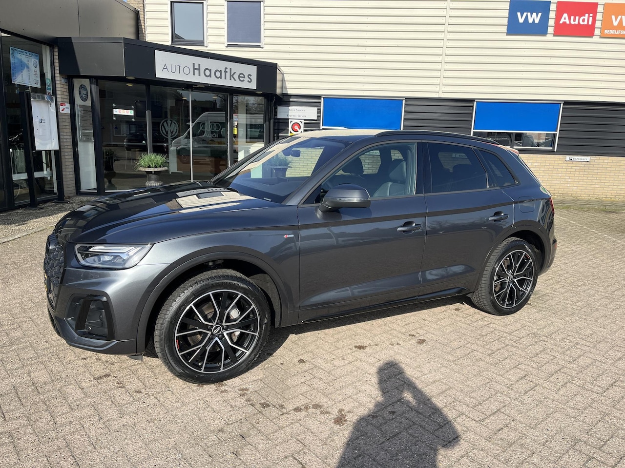 Audi Q5 - 50 TFSI e S edition Plug inn hybride. S- line uitvoering. Binnen en buiten. navi, pdc, spo - AutoWereld.nl