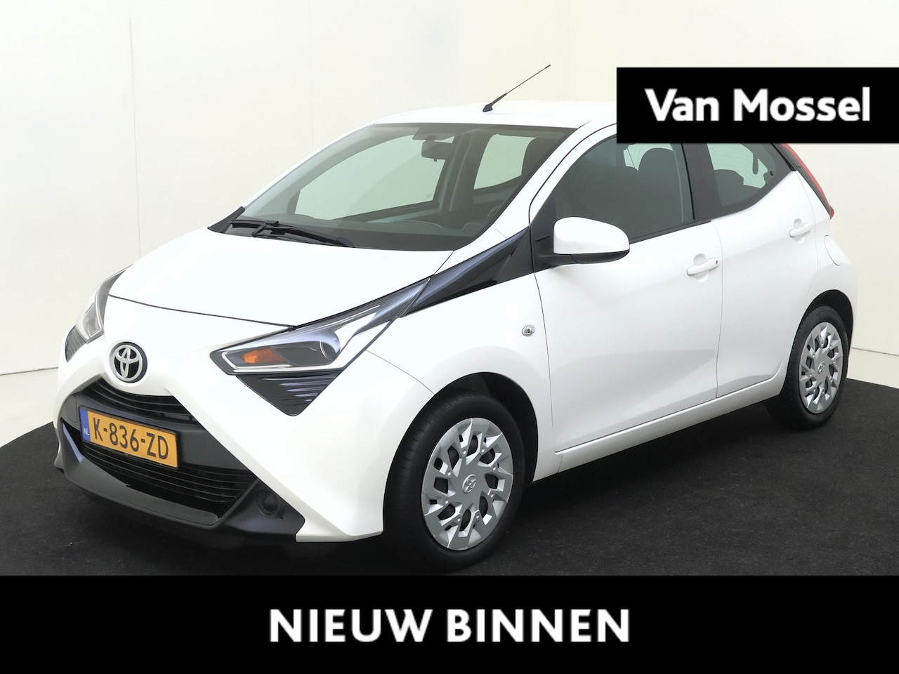 Toyota Aygo - 1.0 VVT-i x-play 1.0 VVT-i x-play - AutoWereld.nl
