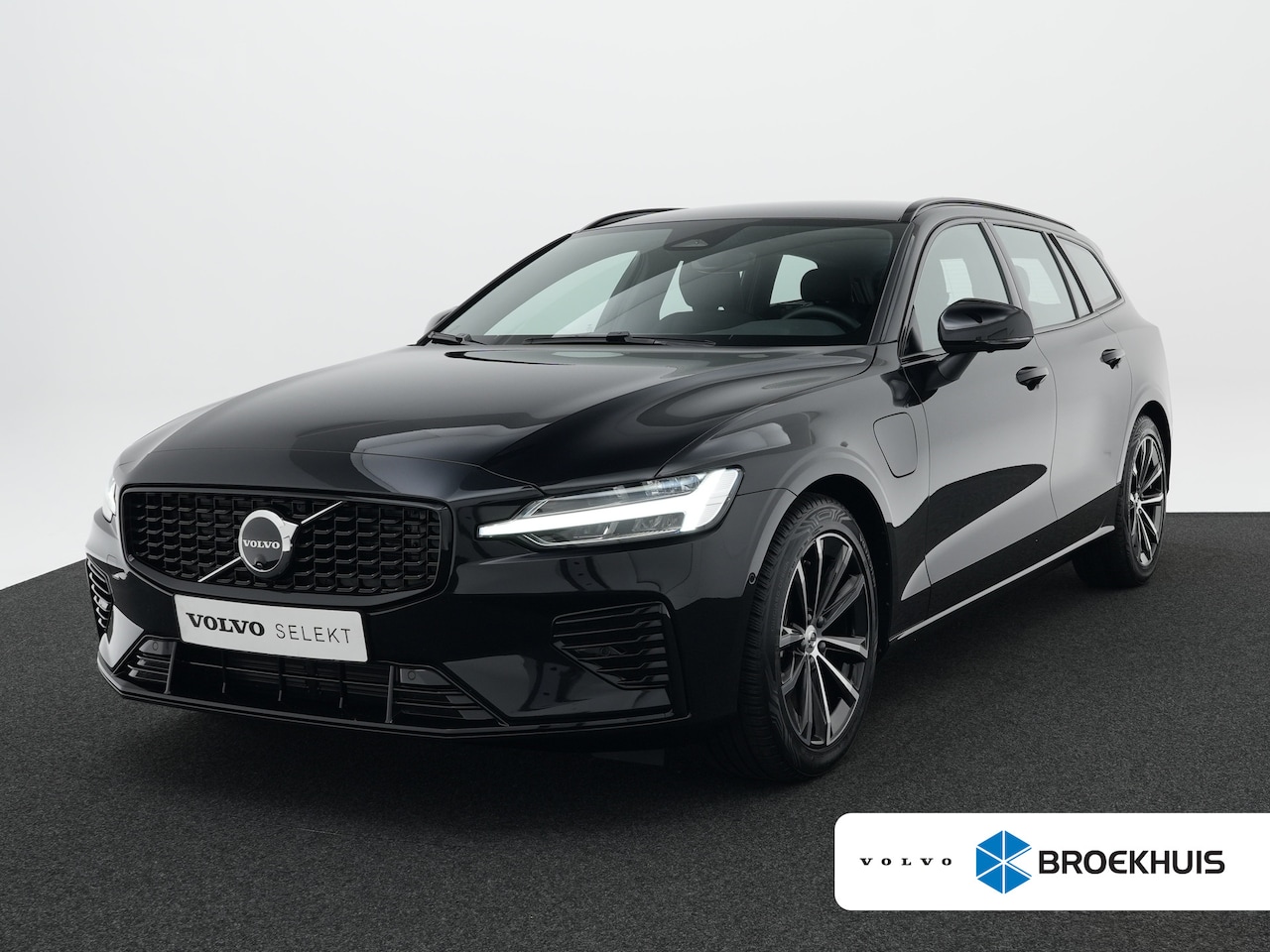 Volvo V60 - T6 AWD Plus Dark | Harman/Kardon | 360° Camera | Trekhaak | Nappa Sportstoelen | Adaptive - AutoWereld.nl