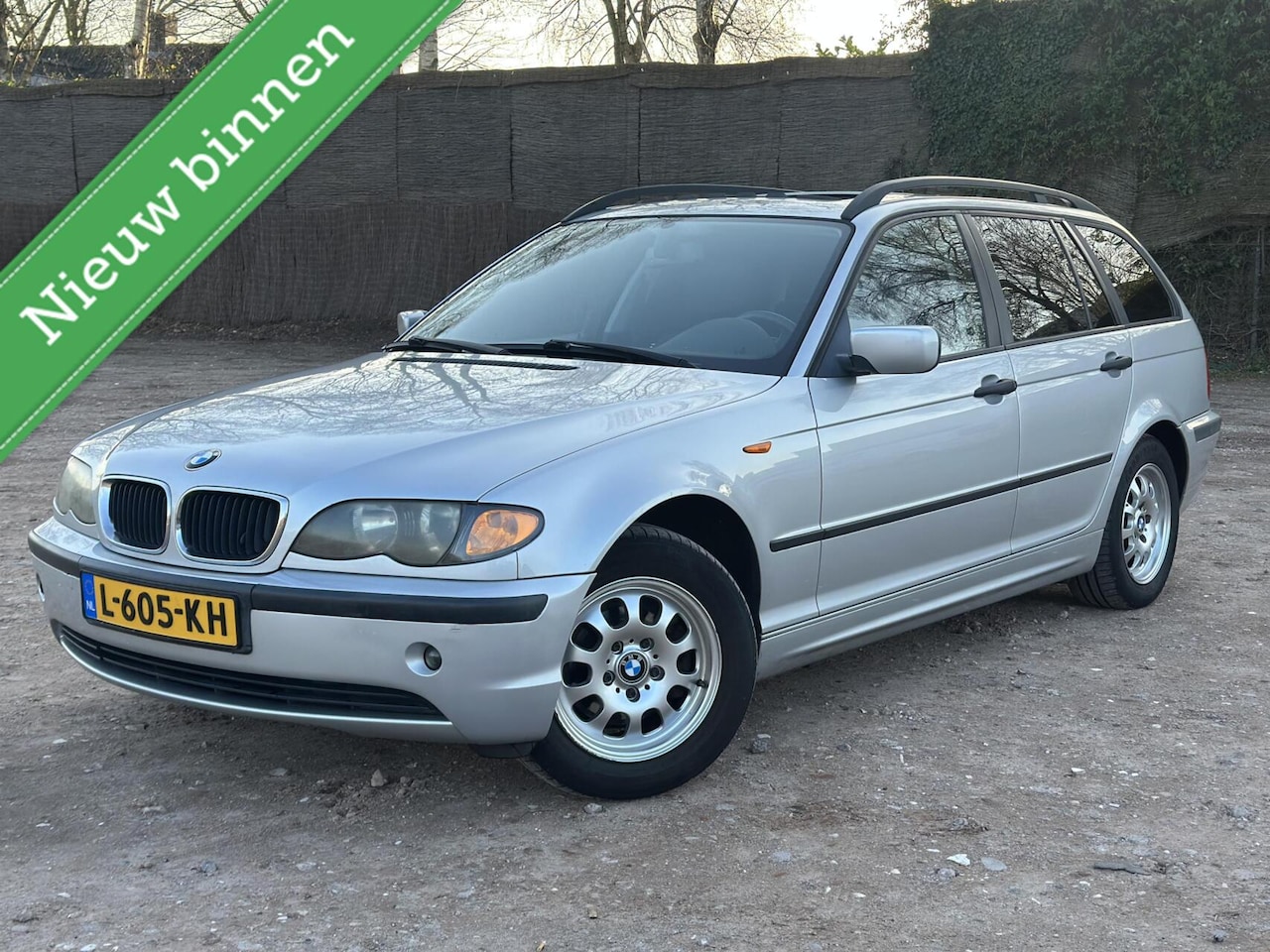 BMW 3-serie Touring - 316i Black&Silver II PANO AIRCO PSENSOR - AutoWereld.nl