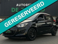 Hyundai i20 - 1.2 Black on Black|Nieuw Distributie