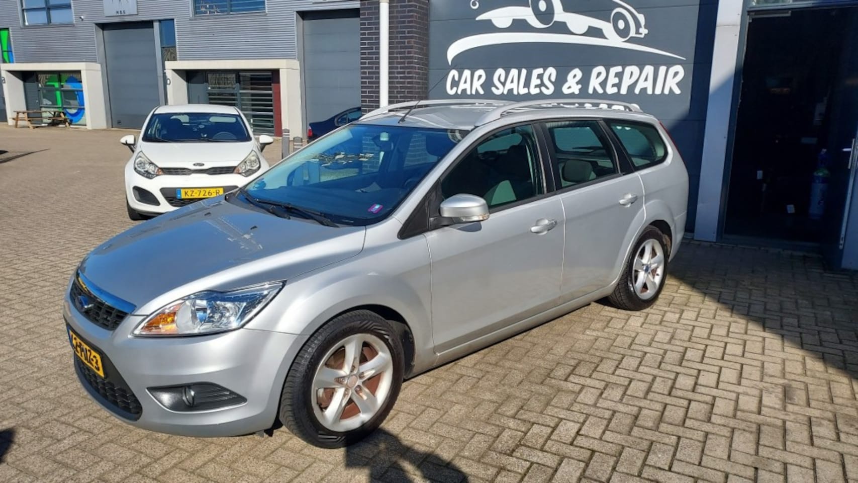 Ford Focus Wagon - 1.6i 16V Wagon / Cruise Control / APK - AutoWereld.nl