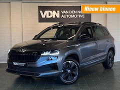 Skoda Karoq - 1.5 TSI ACT Sportline Business DSG Pano Virtual ACC Trekhaak Stoelverw 18''