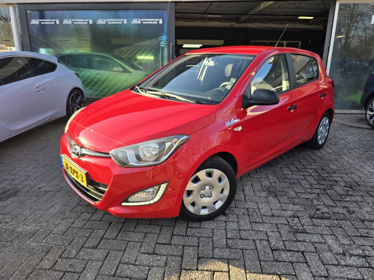 Hyundai i20 - 1.2i Business Edition | 12MND GARANTIE | AIRCO | TREKHAAK | ELEC RAMEN | NW APK | - AutoWereld.nl