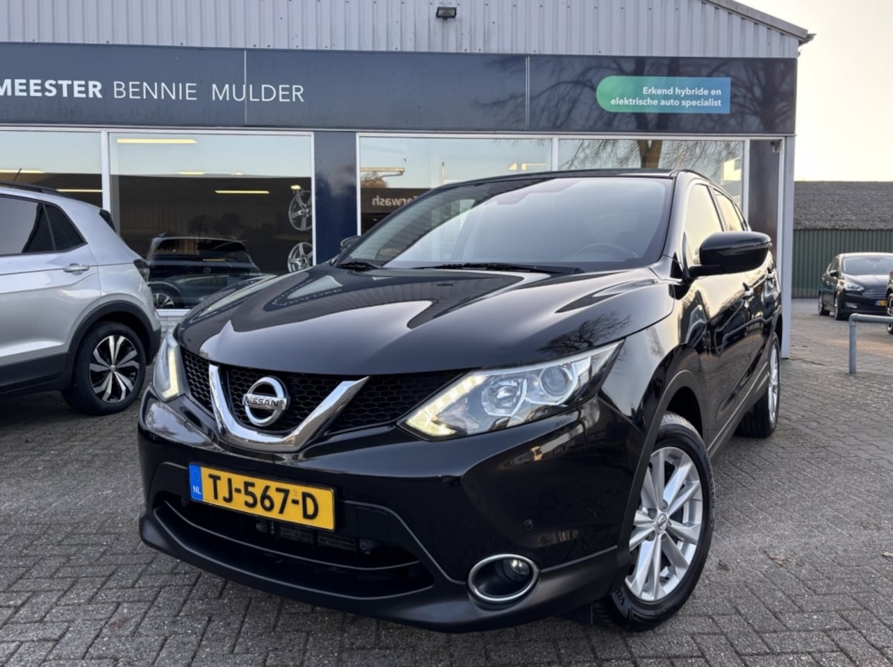 Nissan Qashqai - 1.2 Connect Ed. AUTOMAAT / CAMERA / NAVI - AutoWereld.nl