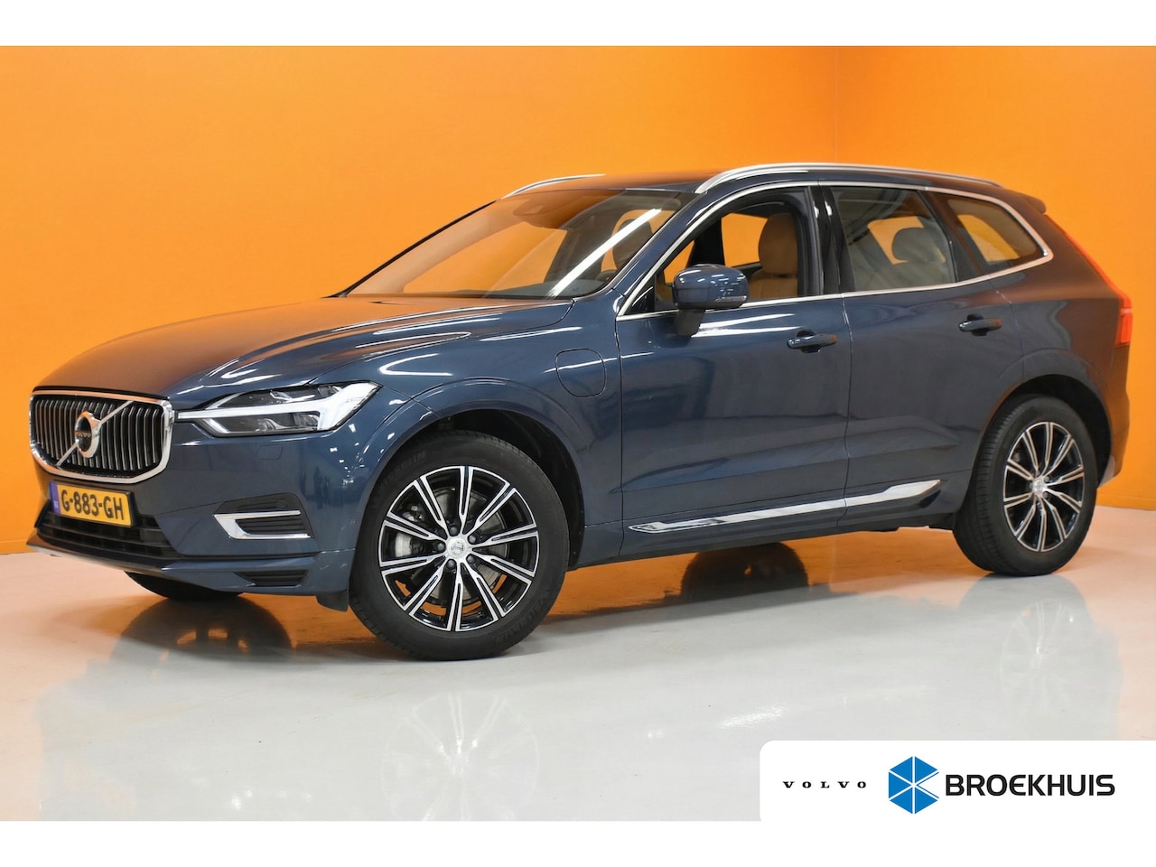 Volvo XC60 - 2.0 T8 Twin Engine AWD Inscription | 360cam | Trekhaak | Luchtgvering | Lage KM!! | - AutoWereld.nl