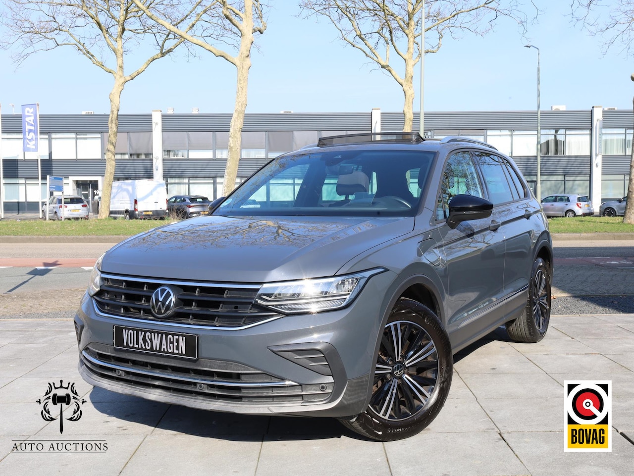 Volkswagen Tiguan - 1.4 TSI eHybrid 245PK | Panodak | Virtual | Head-up | Keyless | Elektrische kofferklep | T - AutoWereld.nl