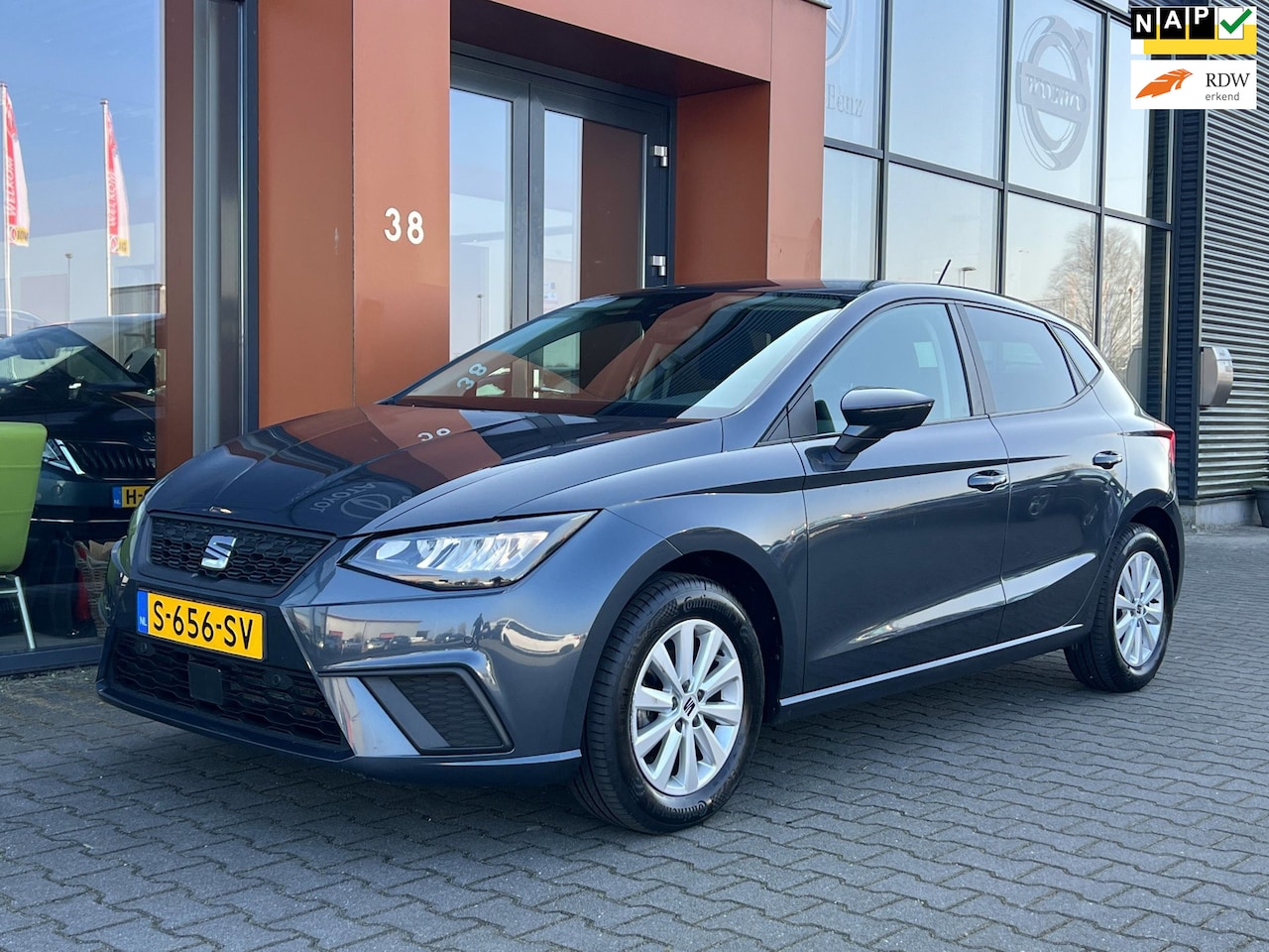 SEAT Ibiza - 1.0EcoTSI|Virtual dash|Carplay|PDC|Trekhaak|DAB+ - AutoWereld.nl