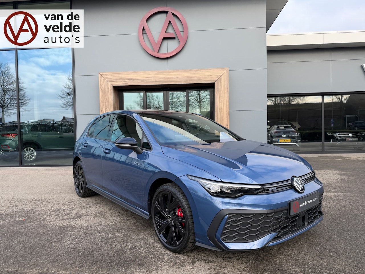 Volkswagen Golf - 1.5 eHybrid GTE 272pk | Black Style | IQ light | Camera | Head-up | Rijklaar incl. garanti - AutoWereld.nl