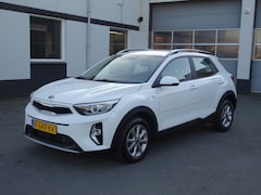 Kia Stonic - 1.0 T-GDi MHEV DynamicLine Automatische airco, navigatie, licht metalen velgen, cruise con