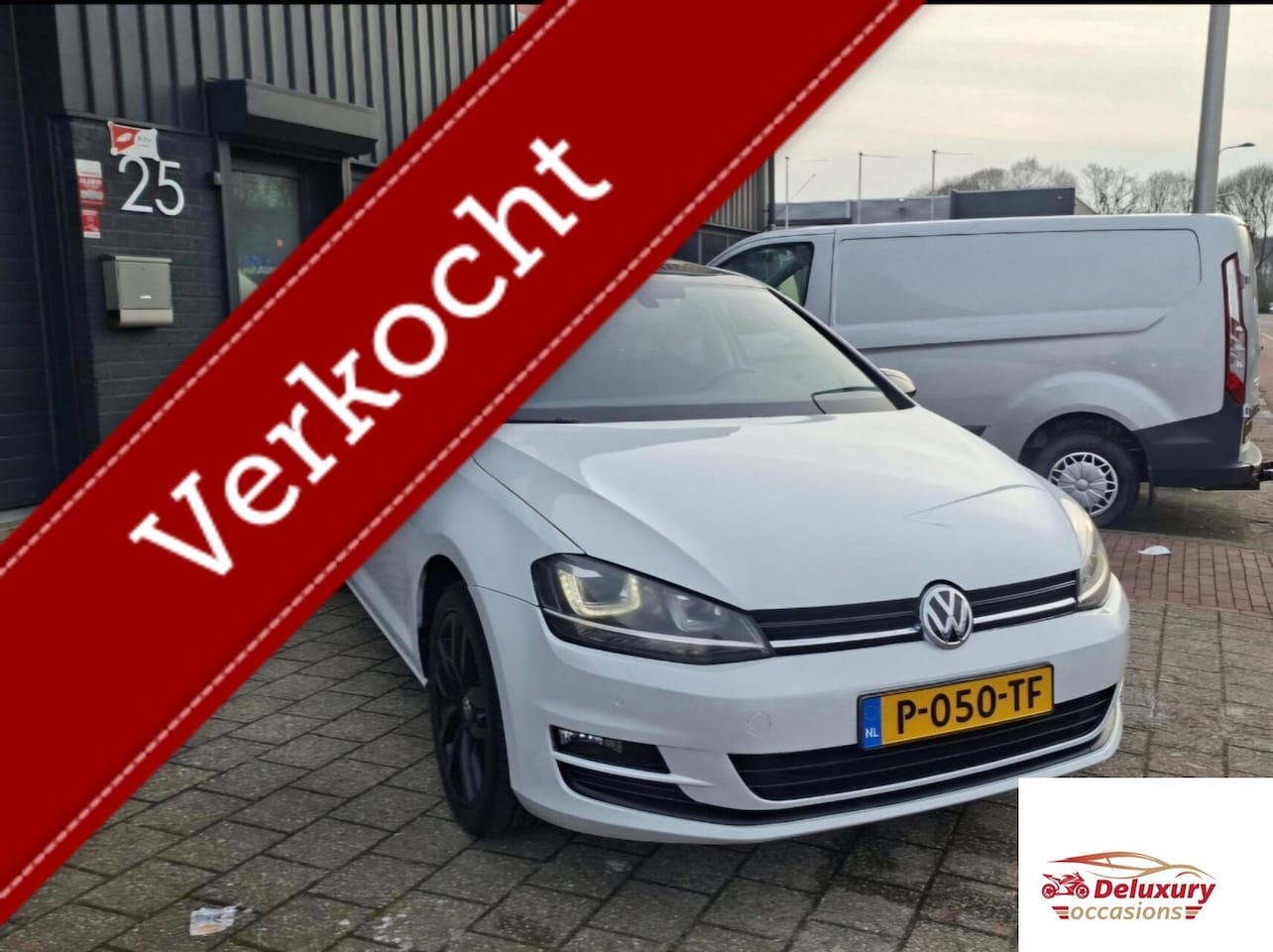Volkswagen Golf - 1.6 TDI Highline Pano| Auto |APK 12-2026 - AutoWereld.nl