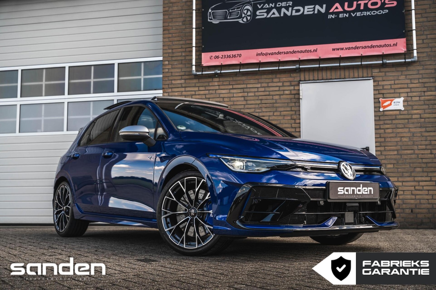 Volkswagen Golf - 2.0R 4Motion|Drift|AKRA|Pano|H&K|HUD|Memory| - AutoWereld.nl