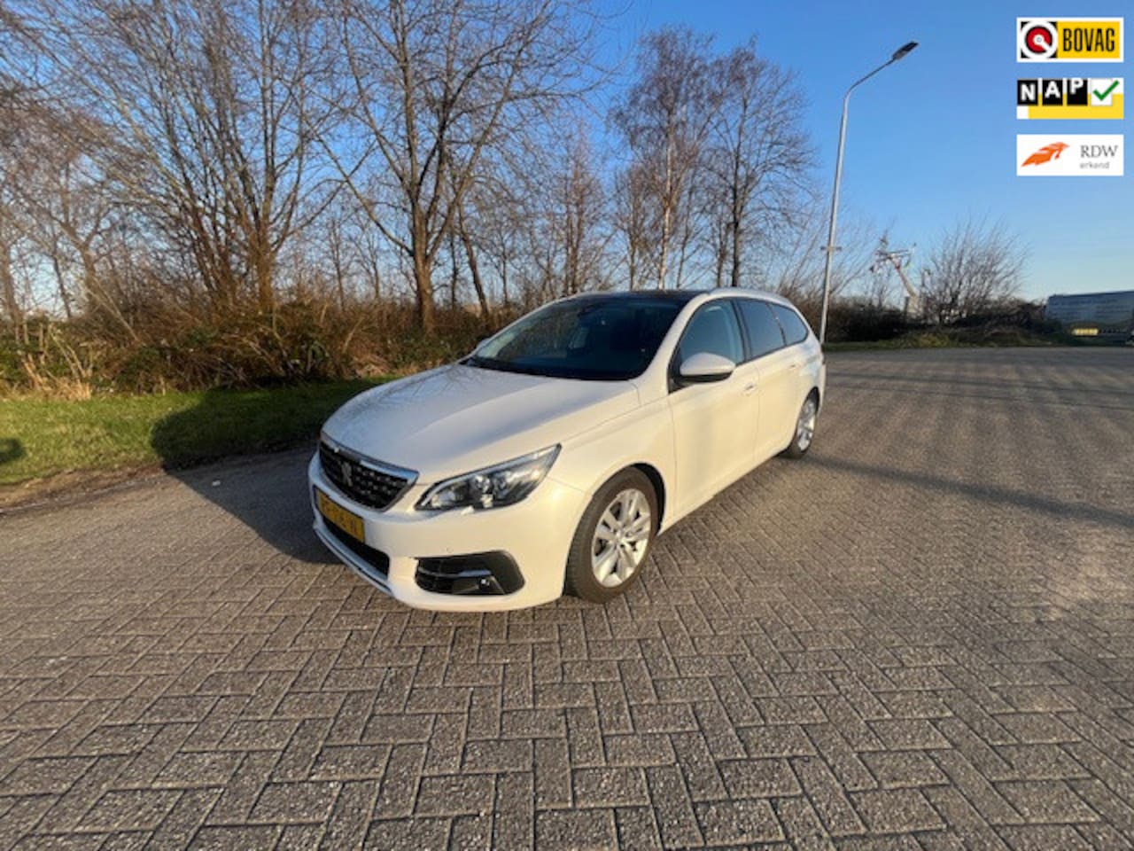 Peugeot 308 SW - 1.6 BlueHDI Blue Lease Executive Bose - AutoWereld.nl