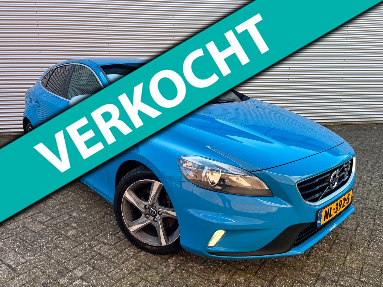 Volvo V40 - 1.6 D2 Summum|Airco|Cruise|Trekhaak| - AutoWereld.nl