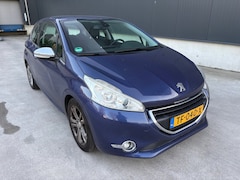 Peugeot 208 - 1.4 VTi Allure