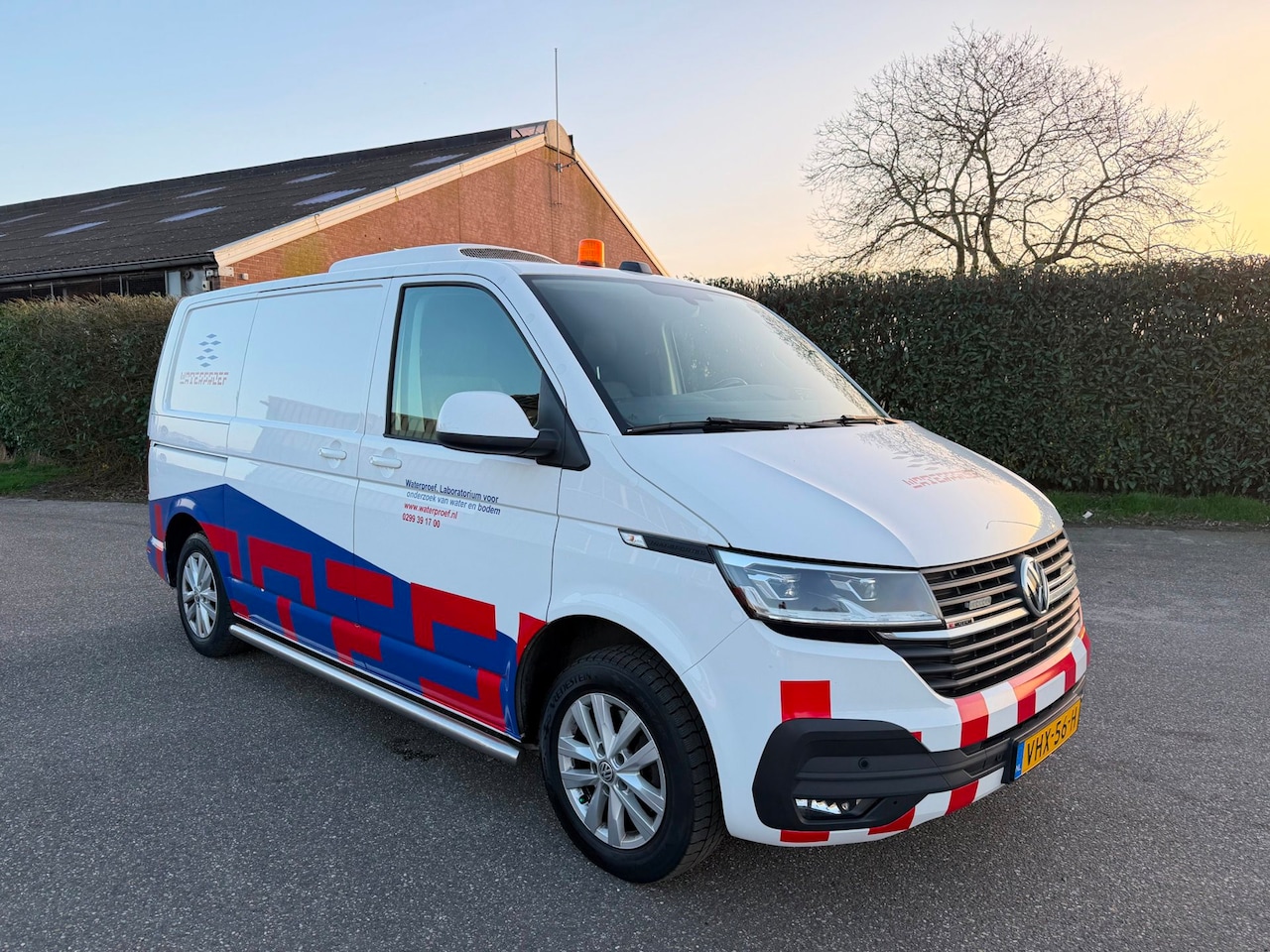 Volkswagen Transporter - 2.0 TDI 150PK AUT 4MOTION KOELING - AutoWereld.nl