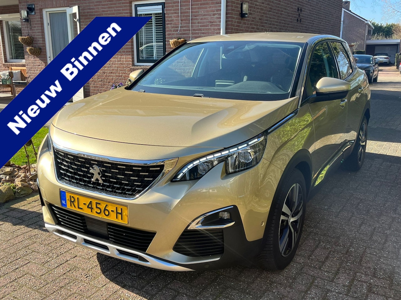 Peugeot 3008 - 1.2 130pk Allure. Camera, - AutoWereld.nl